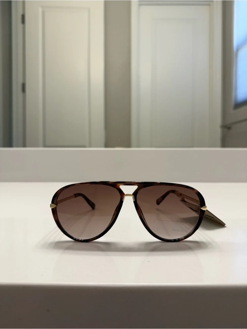FRYE AND CO. Brown Tortoiseshell Aviator Sunglasses with Gold Temples NWT